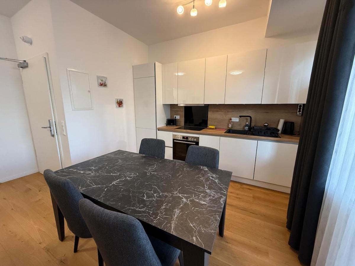 Superior Apartment-Lavender Appartement Keulen